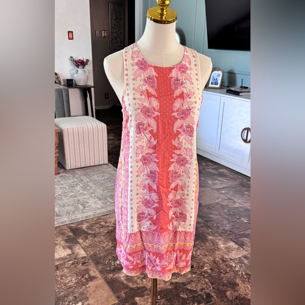 Aeropostale Pink and White Floral Dress